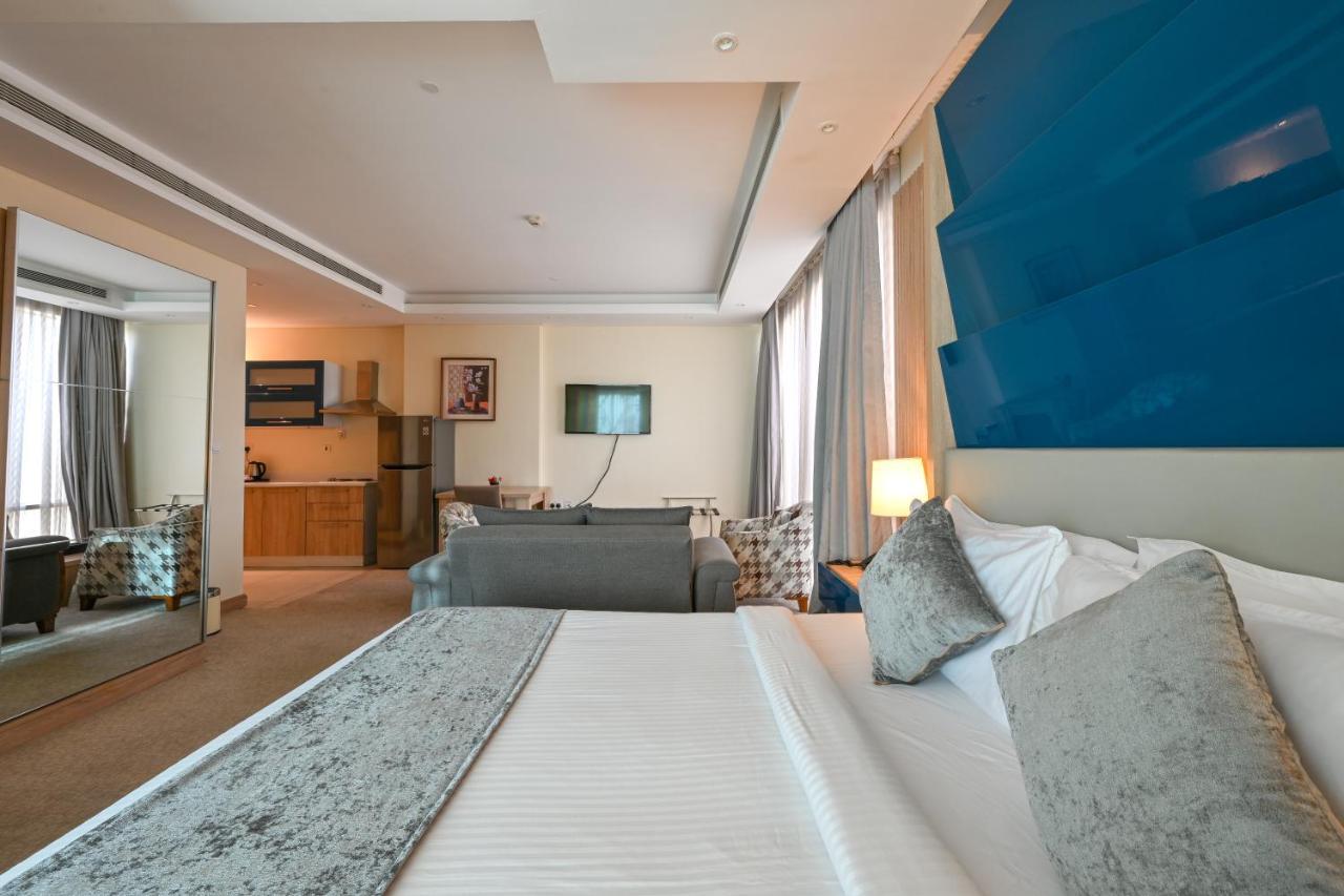 Al Mansour Suites Hotel Ad Dawhah Esterno foto