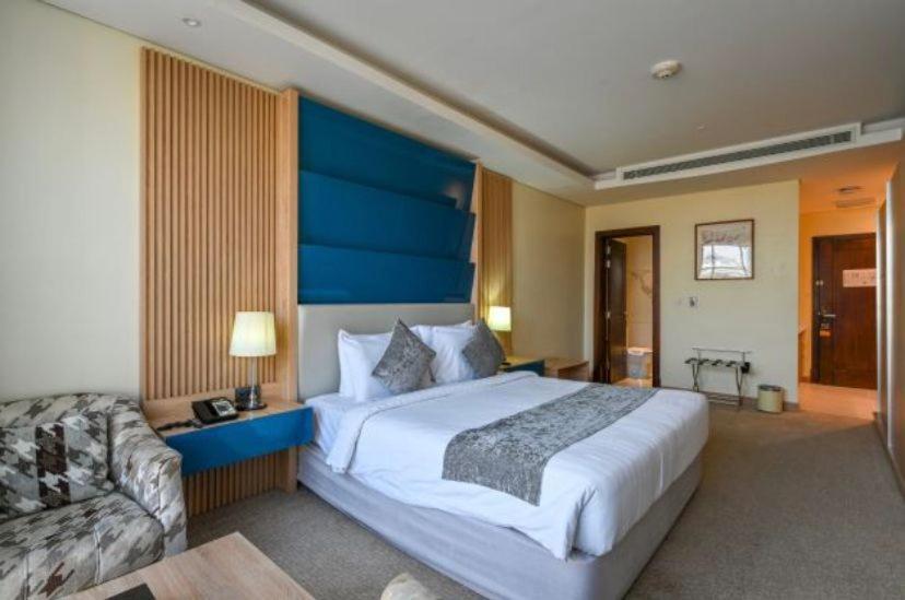 Al Mansour Suites Hotel Ad Dawhah Esterno foto